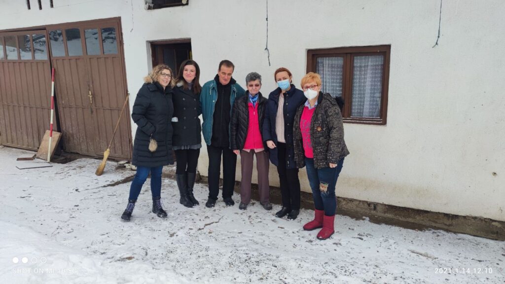 Djelatnici OŽB Vinkovci obišli potresom pogođena područja u Sisačko – moslovačkoj županiji i uručili pomoć stradalim obiteljima